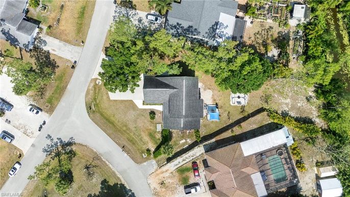 Exterior, Drone