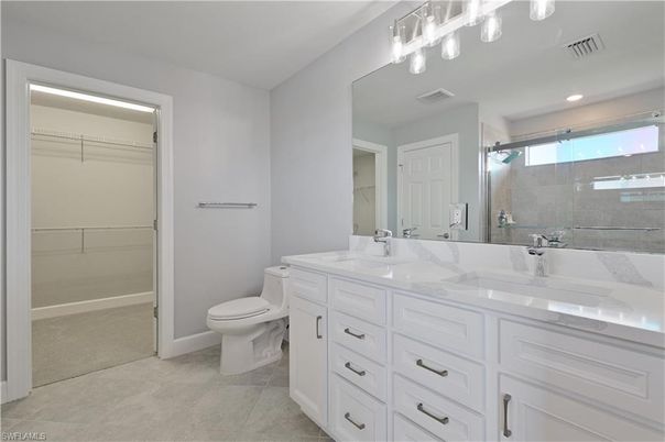 Bathroom, Dual Sink Vanities, Interior, Recessed Lighting