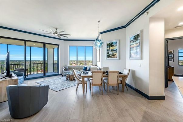 Dining room, Interior, Living room, Pendant Lights, Recessed Lighting, Wood Texture Flooring