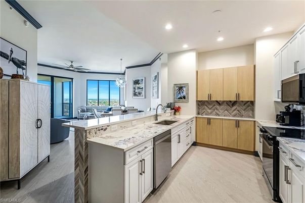 Interior, Kitchen, Living room, Pendant Lights, Recessed Lighting, Wood Texture Flooring