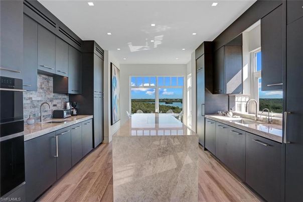 Interior, Kitchen, Recessed Lighting, Water, Wood Texture Flooring