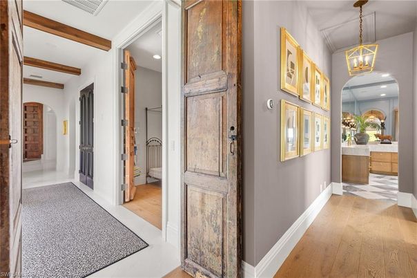 Interior, Pendant Lights, Recessed Lighting, Wooden Beams, Wood Texture Flooring