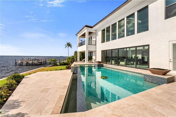 Exterior, Pool, Water