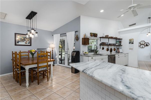 Dining room, Interior, Kitchen, Pendant Lights, Recessed Lighting