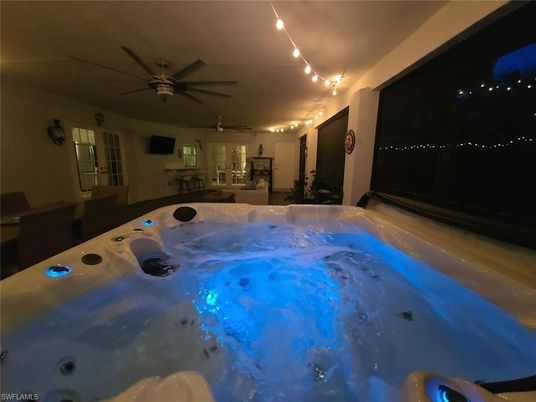 Hot Tub, Interior