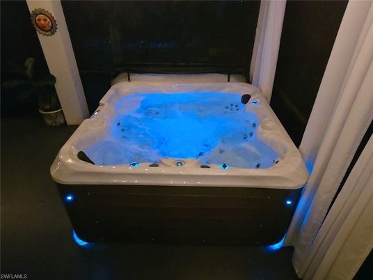 Exterior, Hot Tub