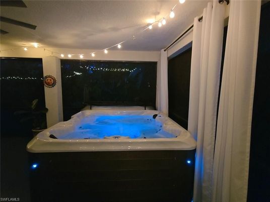 Hot Tub, Interior