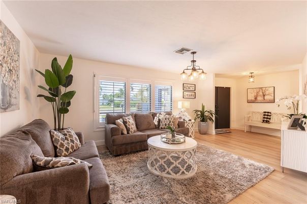 Interior, Living room, Pendant Lights, Wood Texture Flooring