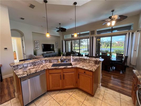 Dining room, Interior, Kitchen, Pendant Lights, Recessed Lighting, Wood Texture Flooring