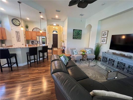 Interior, Kitchen, Living room, Pendant Lights, Recessed Lighting, Wood Texture Flooring