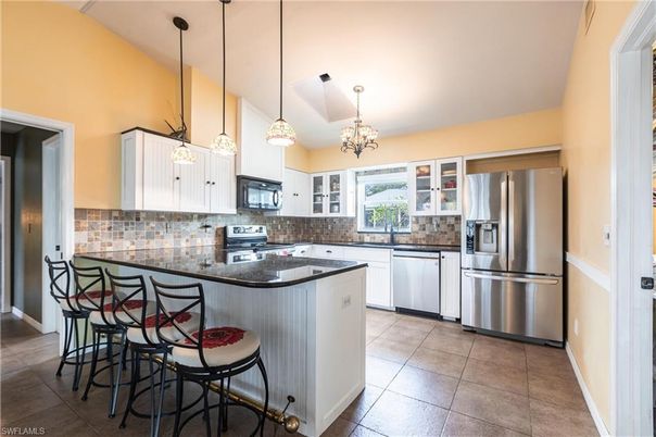 Chandelier, Interior, Kitchen, Pendant Lights, Stainless Steel Appliances