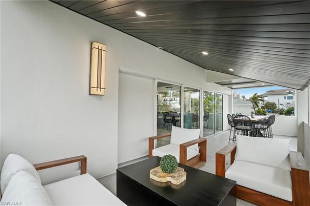 Dining room, Interior, Recessed Lighting