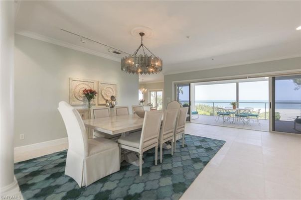 Chandelier, Dining room, Interior, Recessed Lighting, Water