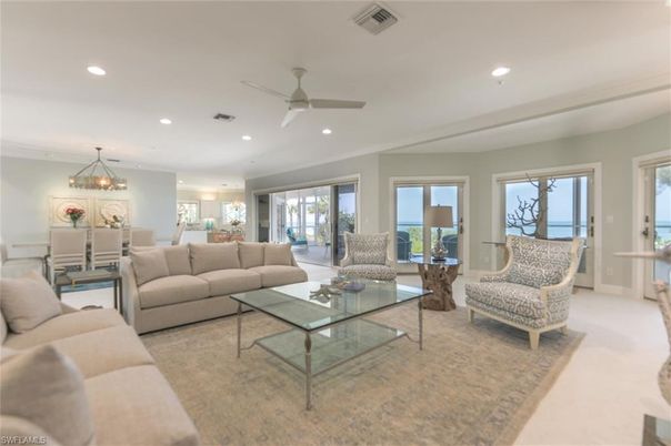 Chandelier, Dining room, Interior, Living room, Recessed Lighting
