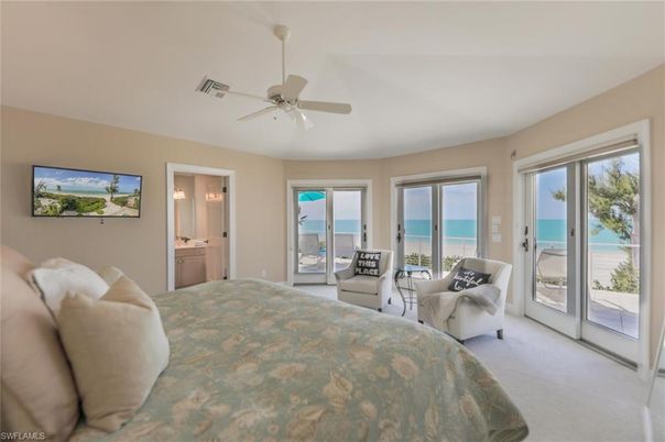 Bedroom, Interior, Water