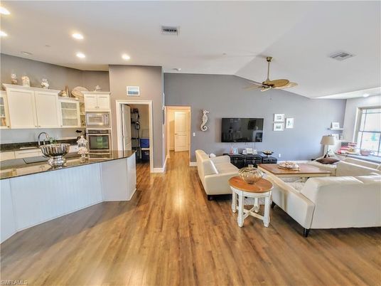 Interior, Kitchen, Living room, Recessed Lighting, Wood Texture Flooring