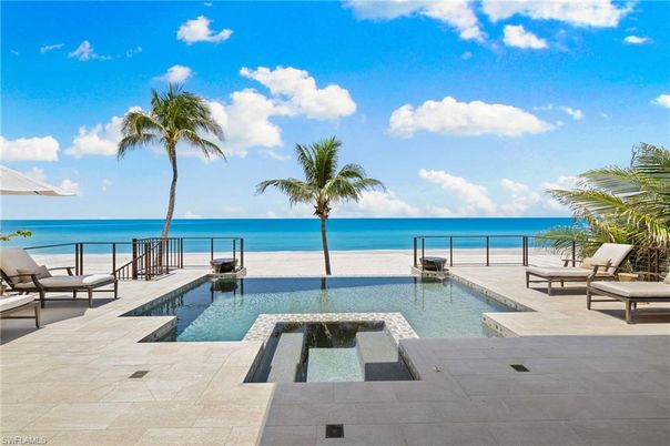 Exterior, Lake, Pool, Water