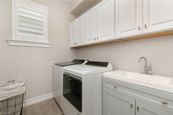 Interior, Washer, Wood Texture Flooring