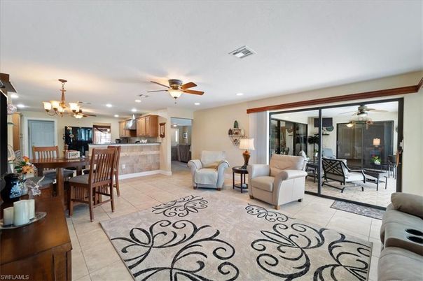 Chandelier, Dining room, Interior, Kitchen, Living room, Recessed Lighting