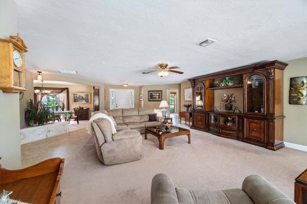 Dining room, Interior, Living room, Pendant Lights