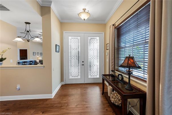 Interior, Pendant Lights, Wood Texture Flooring