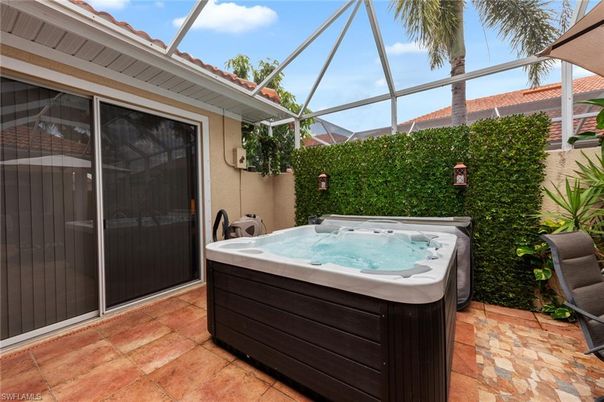 Glass Ceilings, Hot Tub, Interior, Sun Room