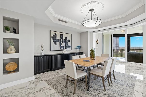 Dining room, Interior, Marble, Pendant Lights