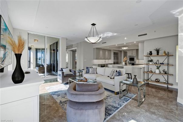 Interior, Kitchen, Living room, Pendant Lights, Recessed Lighting, Stainless Steel Appliances