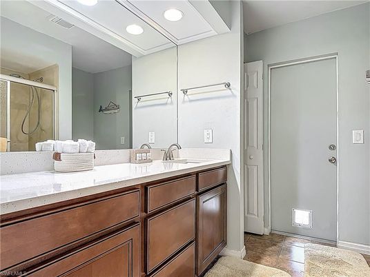 Bathroom, Dual Sink Vanities, Interior, Recessed Lighting