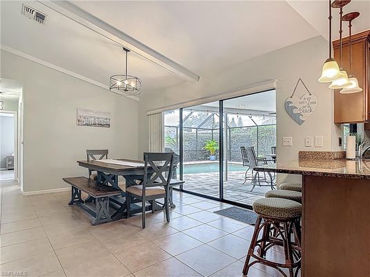Dining room, Interior, Pendant Lights