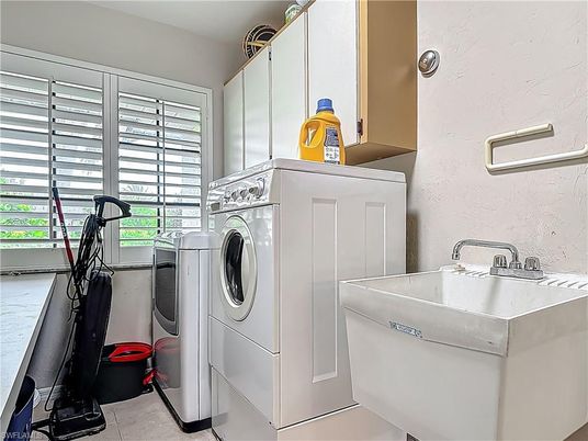 Interior, Washer