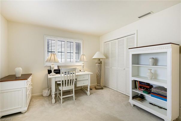 Home Office, Interior