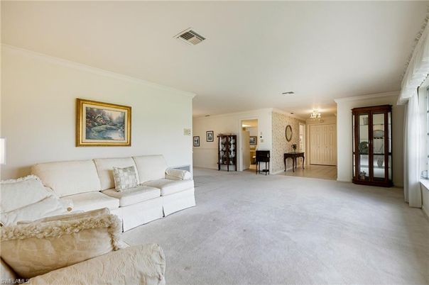 Chandelier, Interior, Living room