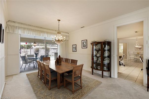 Chandelier, Dining room, Interior, Pendant Lights