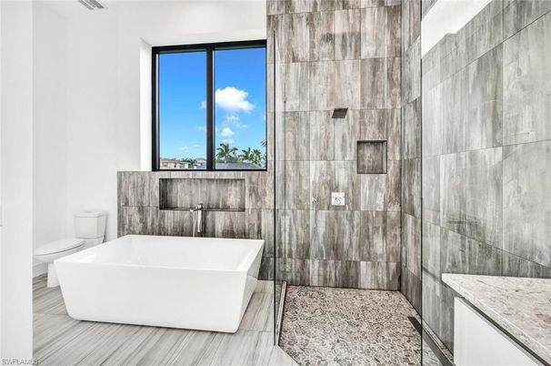 Bathroom, Free Standing Baths, Interior