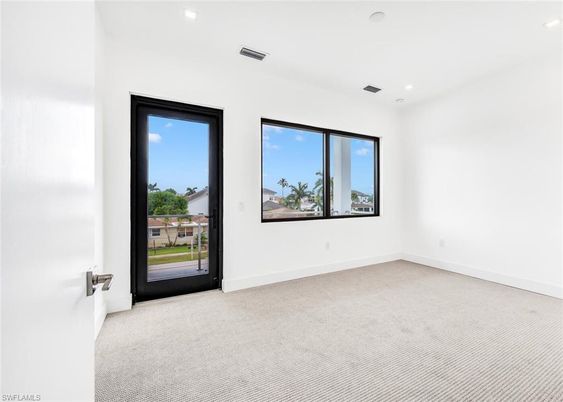 Empty room, Interior, Recessed Lighting