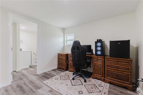 Home Office, Interior, Recessed Lighting, Wood Texture Flooring