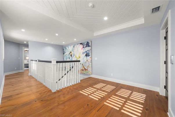 Interior, Recessed Lighting, Wood Texture Flooring