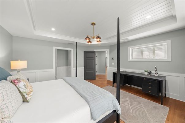 Bedroom, Interior, Pendant Lights, Recessed Lighting, Wood Texture Flooring