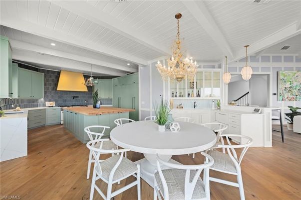 Chandelier, Dining room, Interior, Kitchen, Pendant Lights, Recessed Lighting, Wood Texture Flooring