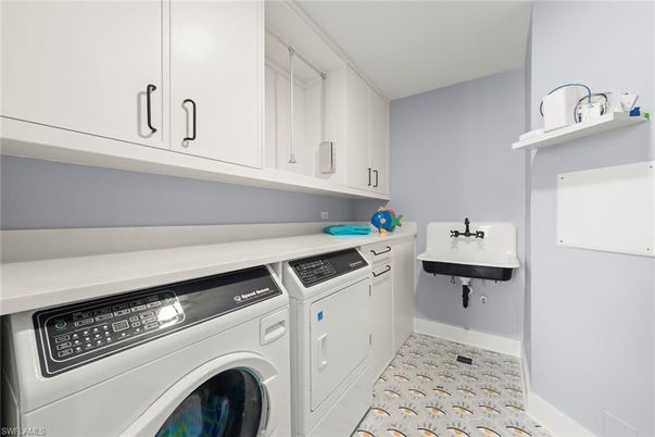 Interior, Washer