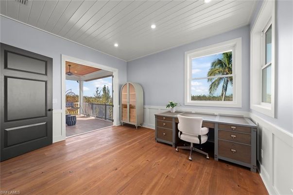 Home Office, Interior, Recessed Lighting, Wood Texture Flooring