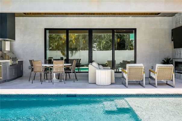 Exterior, Fireplace, Pool