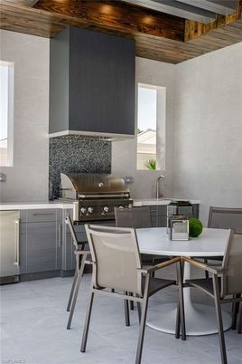 Dining room, Interior