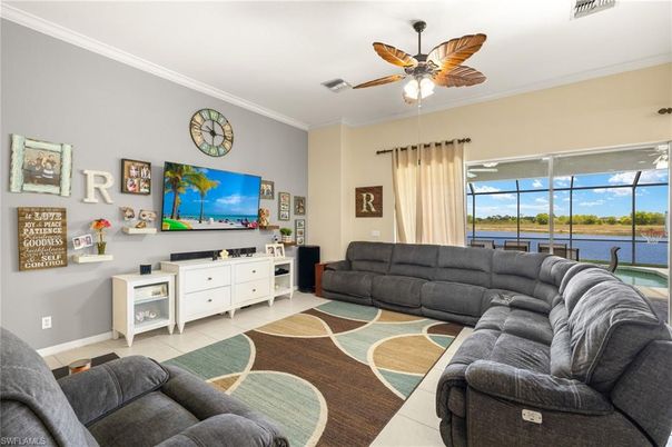 Interior, Living room, Water