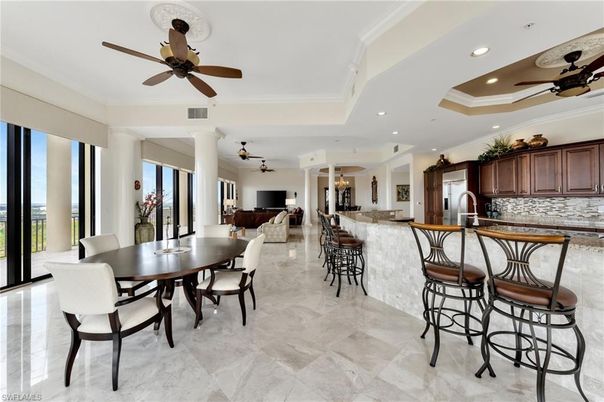Dining room, Interior, Kitchen, Recessed Lighting