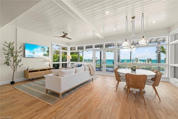 Dining room, Interior, Living room, Pendant Lights, Recessed Lighting, Water, Wood Texture Flooring