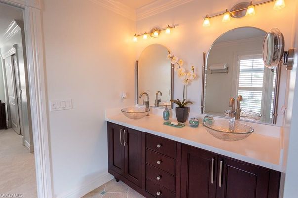 Bathroom, Dual Sink Vanities, Interior