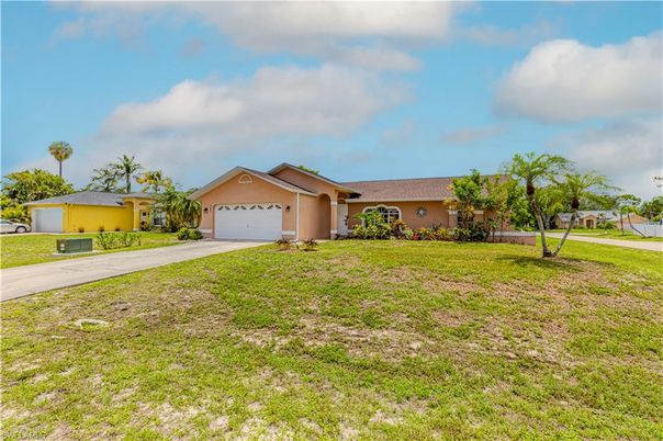 Backyard, Detached Garage, Exterior