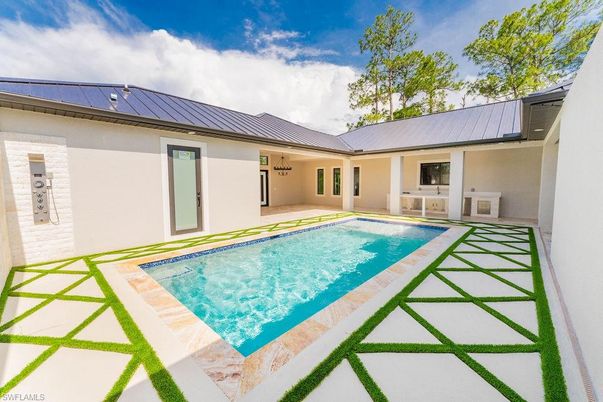 Exterior, Pool